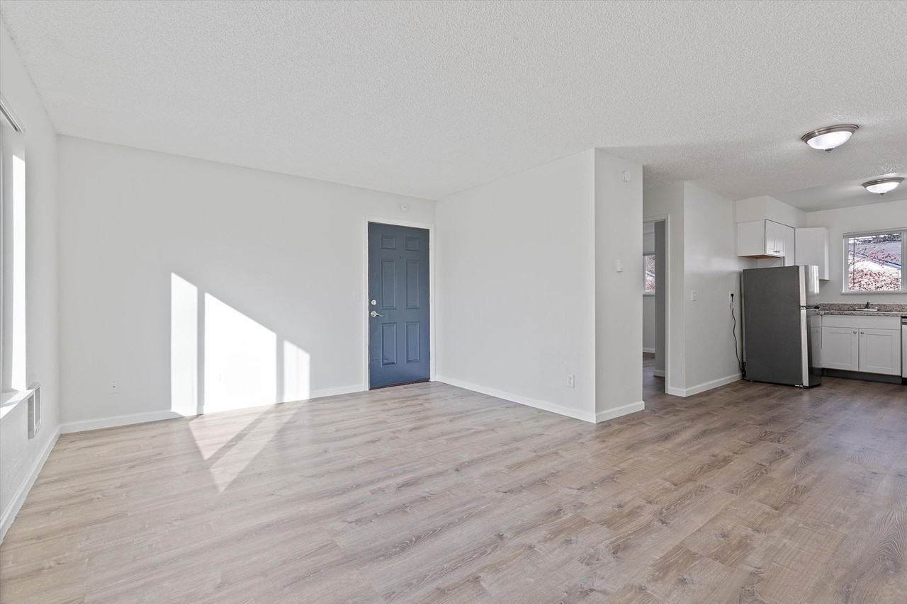 Griffin Court - Photo 5 of 44