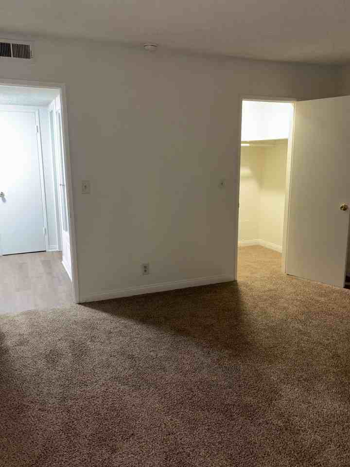 633 N. Taylor Ave. - Photo 4 of 11