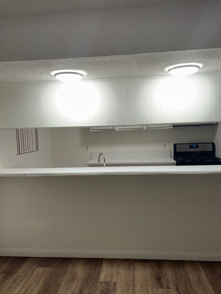 633 N. Taylor Ave. - Photo 7 of 11