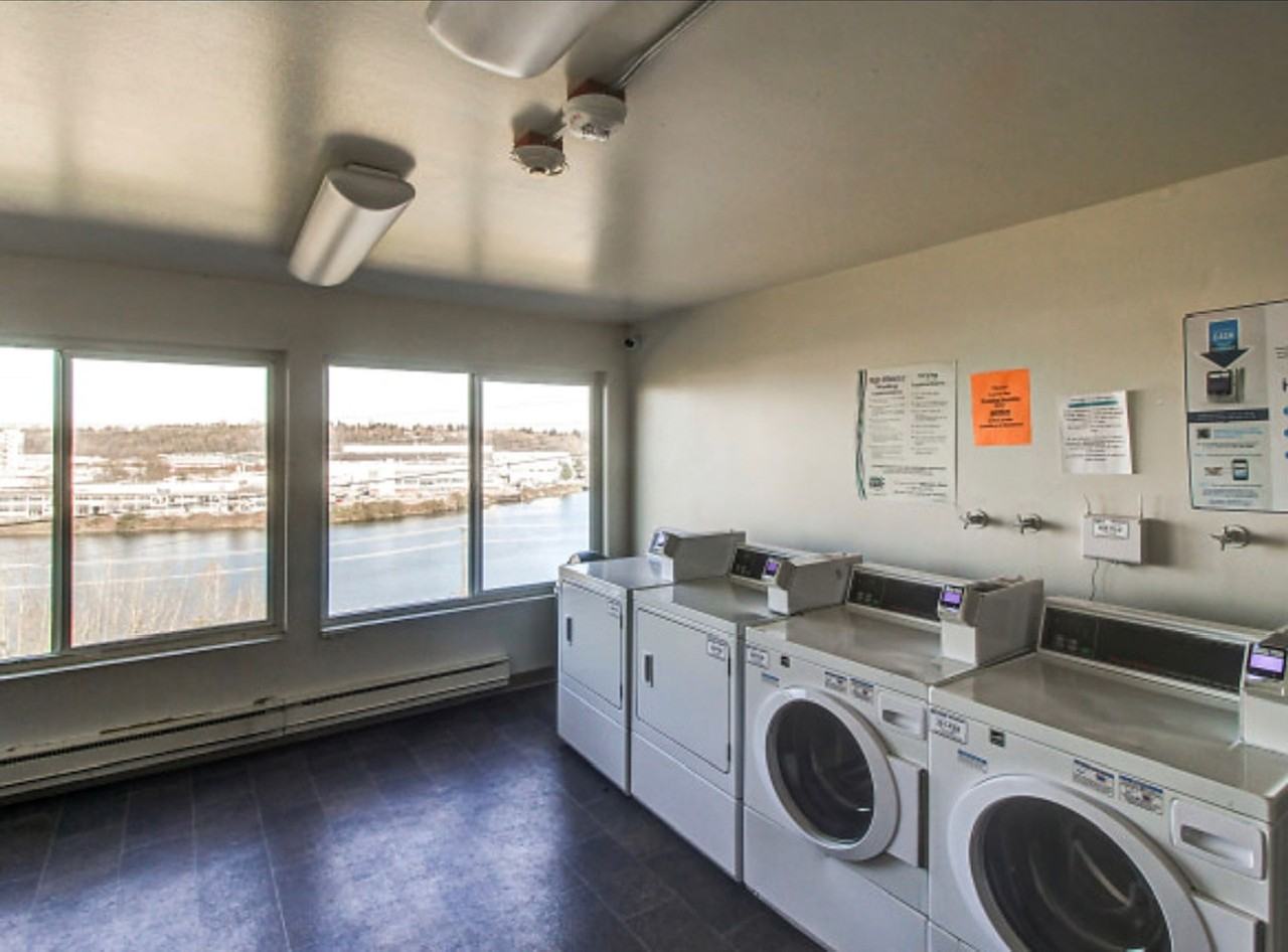 Riverview West Apartment - Photo 7 of 36