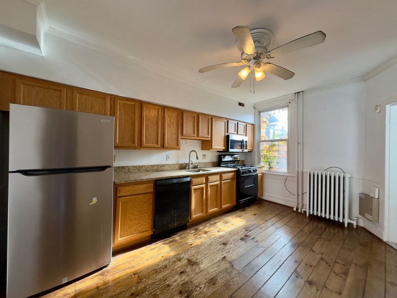 665 Portland Street - Photo 5 of 21