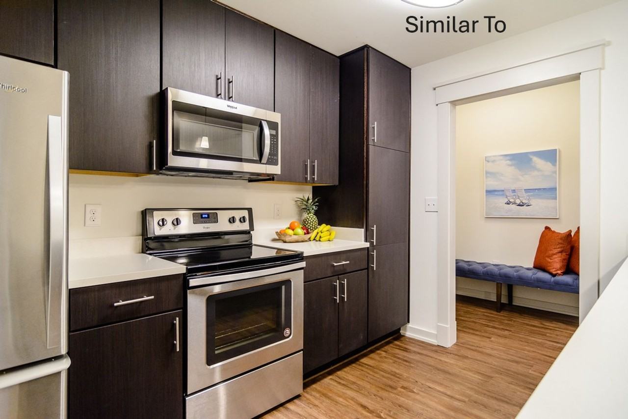 1004 Run Hill Ct - Photo 2 of 11