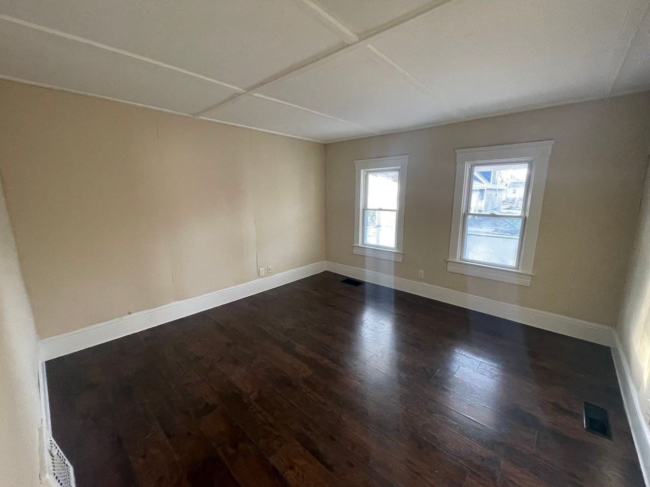 119 E 32nd St - Photo 2 of 30