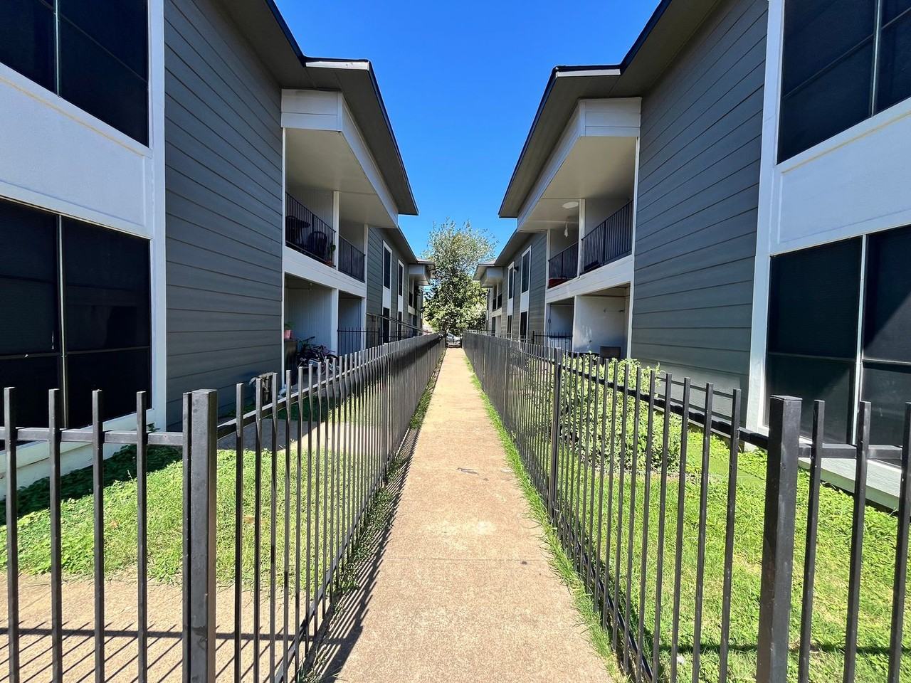 Spanish Garden Apartments - Photo 2 of 19