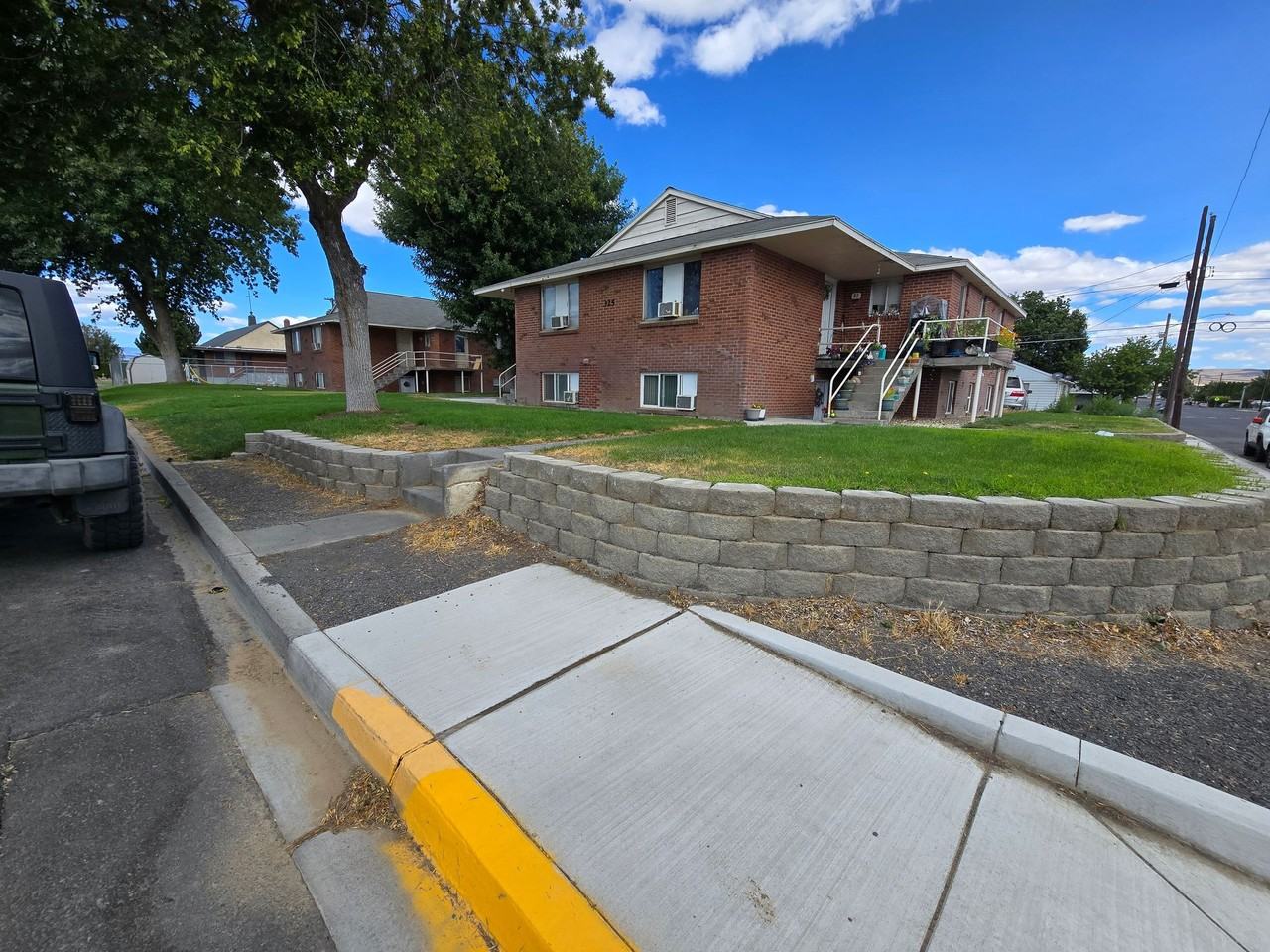 Beverly apartments - Photo 3 of 3