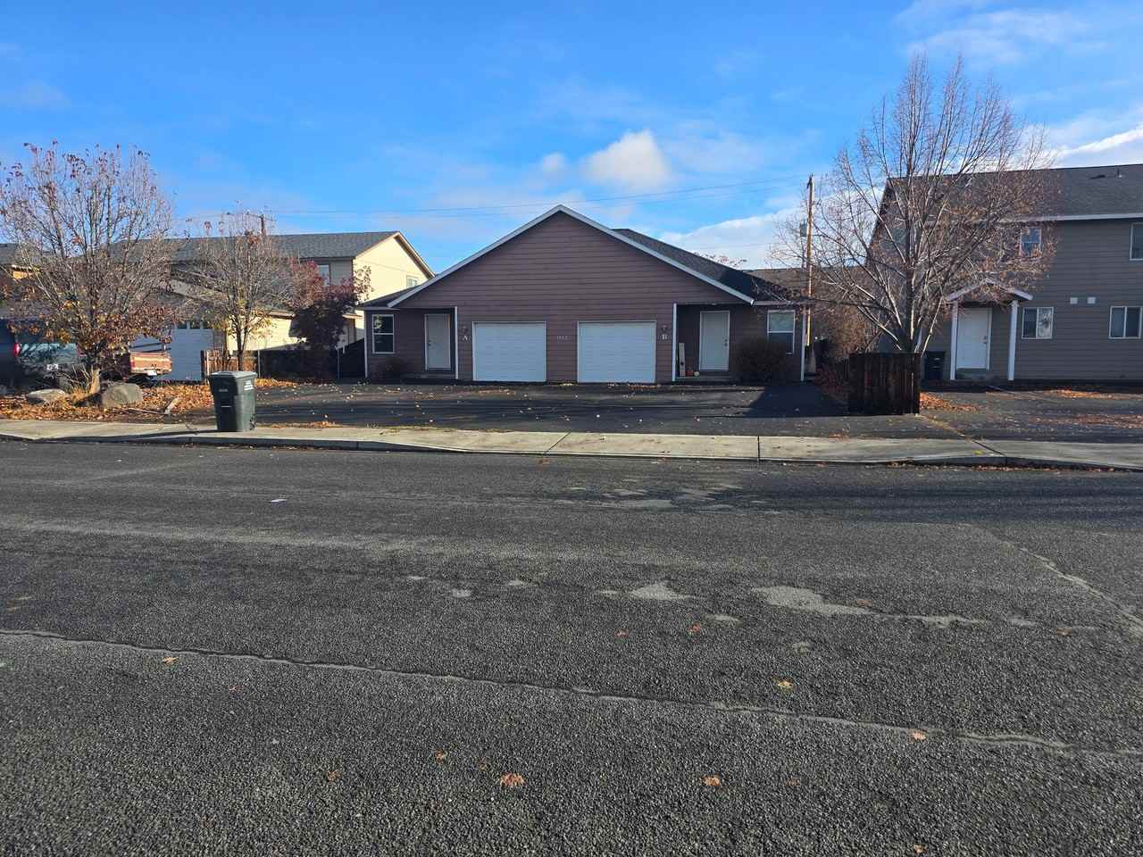 Sathern Duplex - Photo 2 of 2