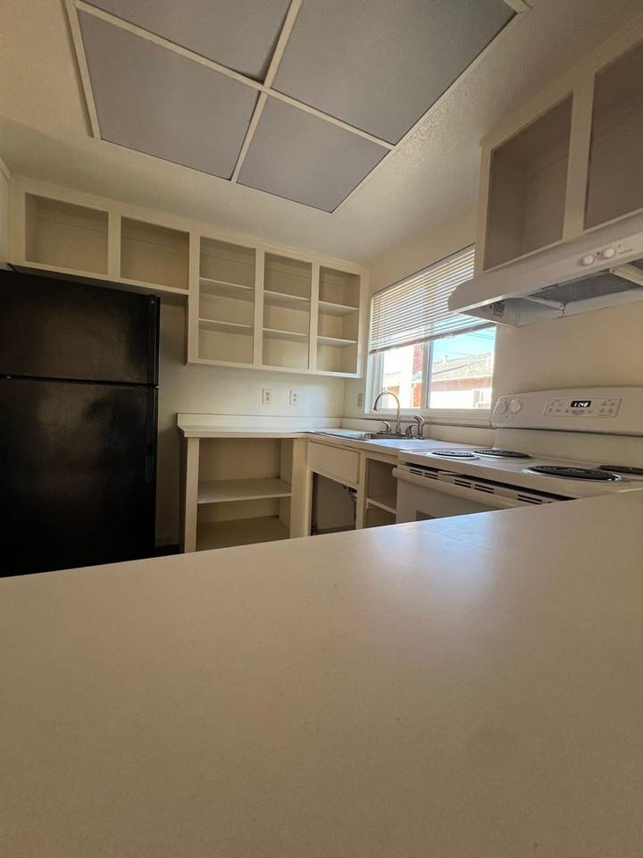 218 Mountain Way - Photo 7 of 16