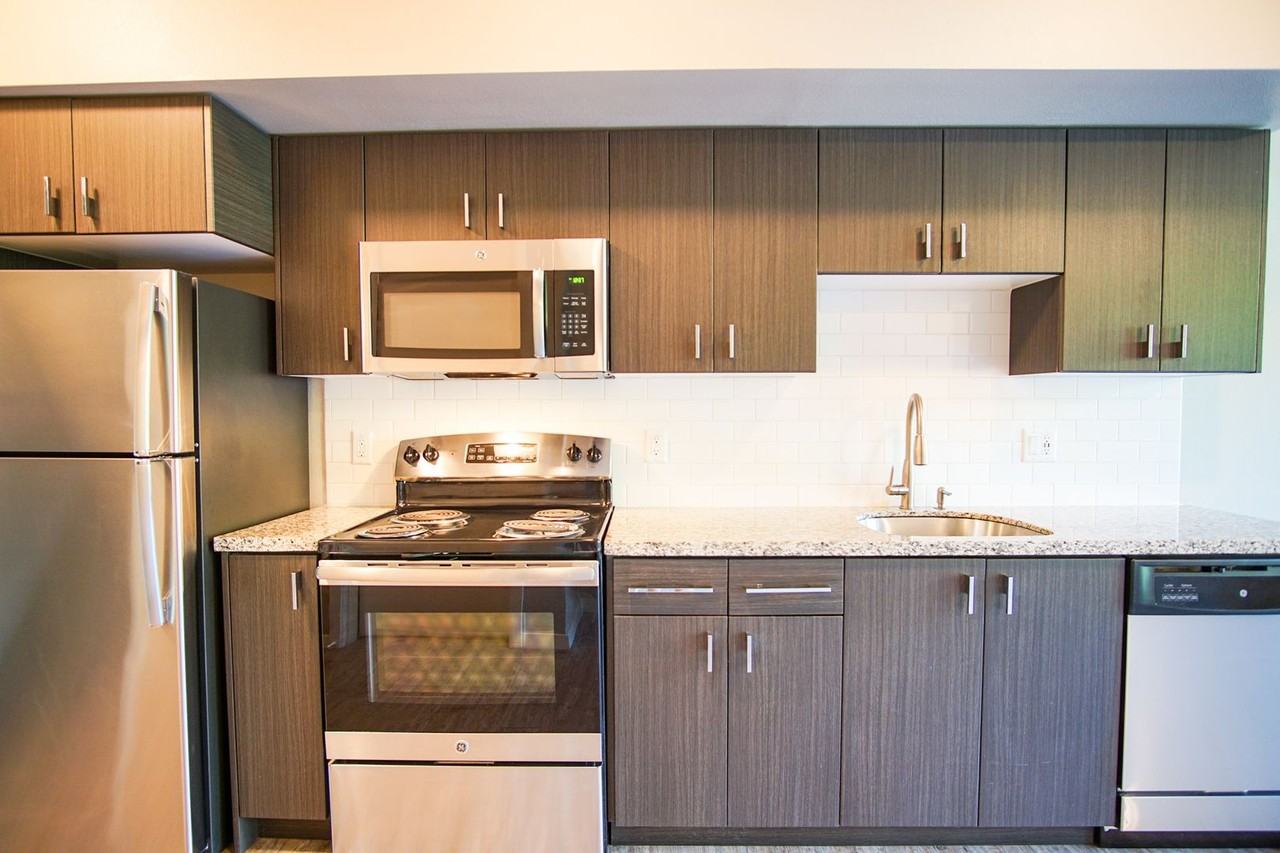 411 Southeast 14th Avenue #202 - Photo 7 of 14