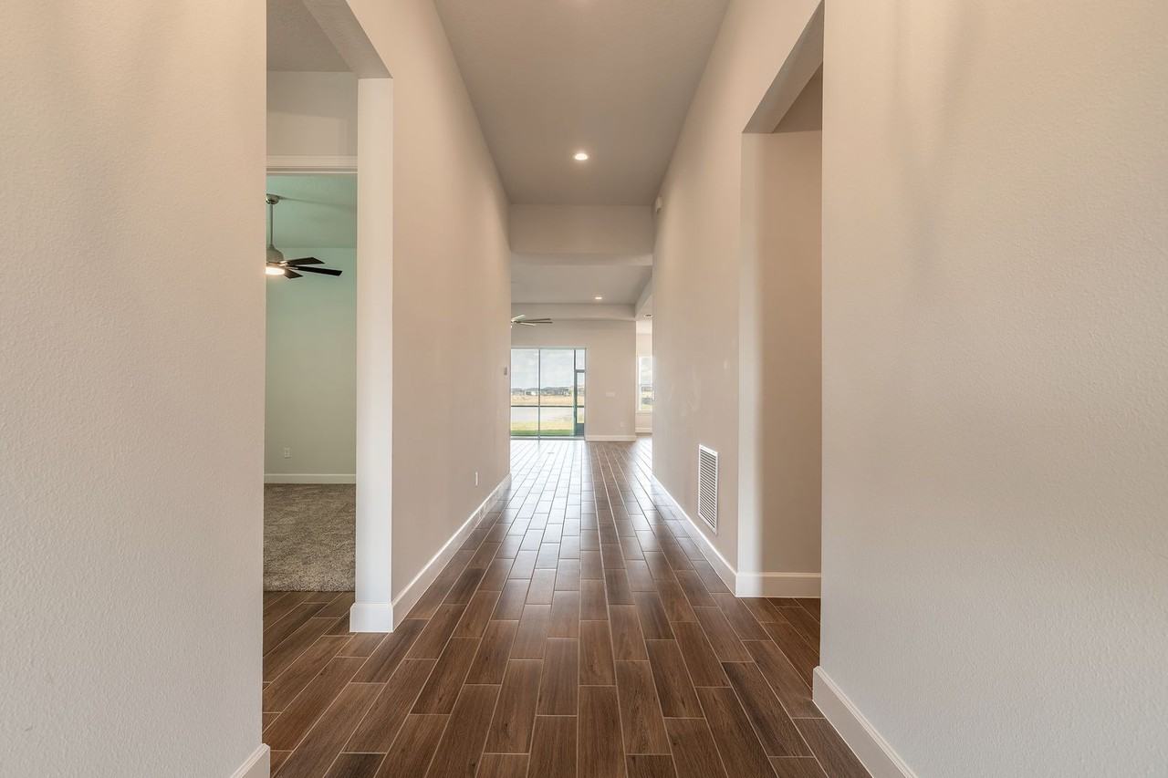 301 Aquamarine Way - Photo 2 of 22