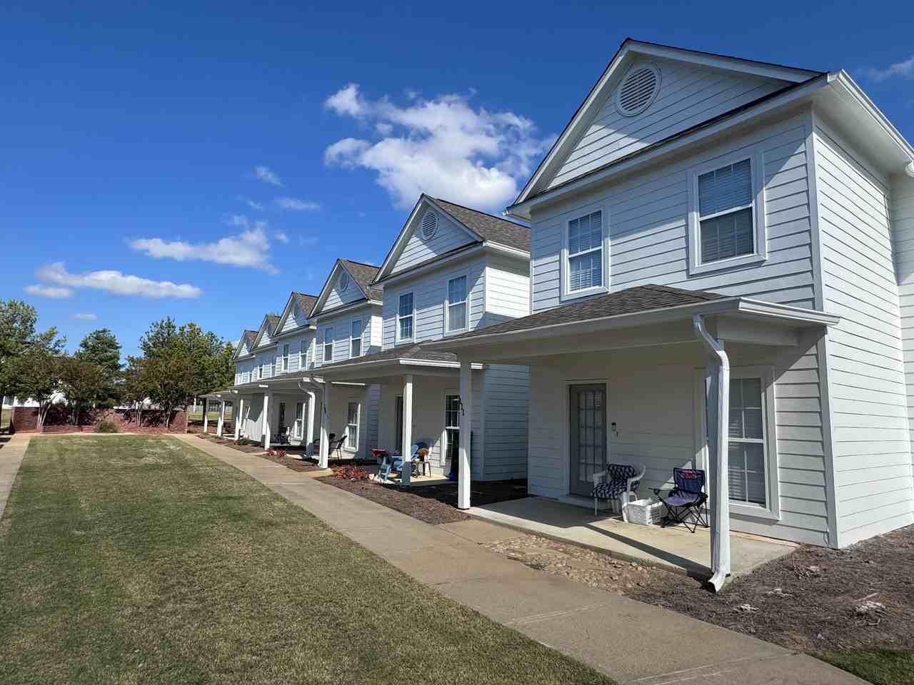 Mondrian Place - Photo 4 of 43