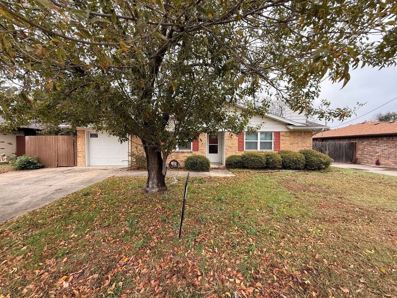 605 East Jasper Drive - Photo 2 of 22