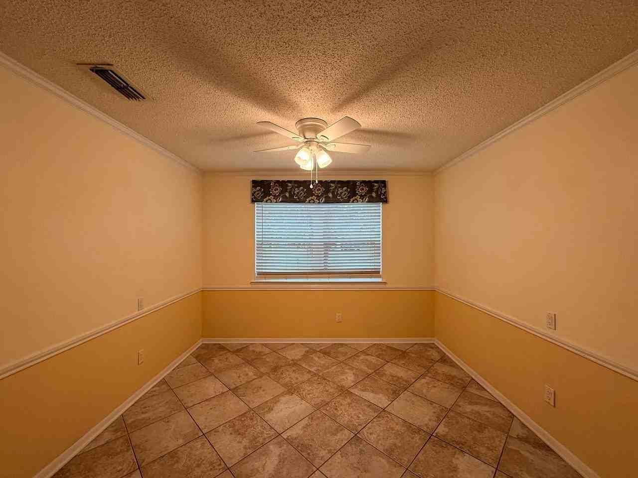 605 East Jasper Drive - Photo 7 of 22