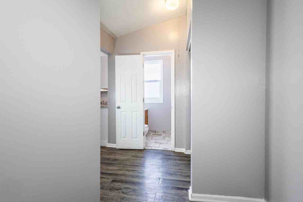 814 S 27th Street - Photo 2 of 25
