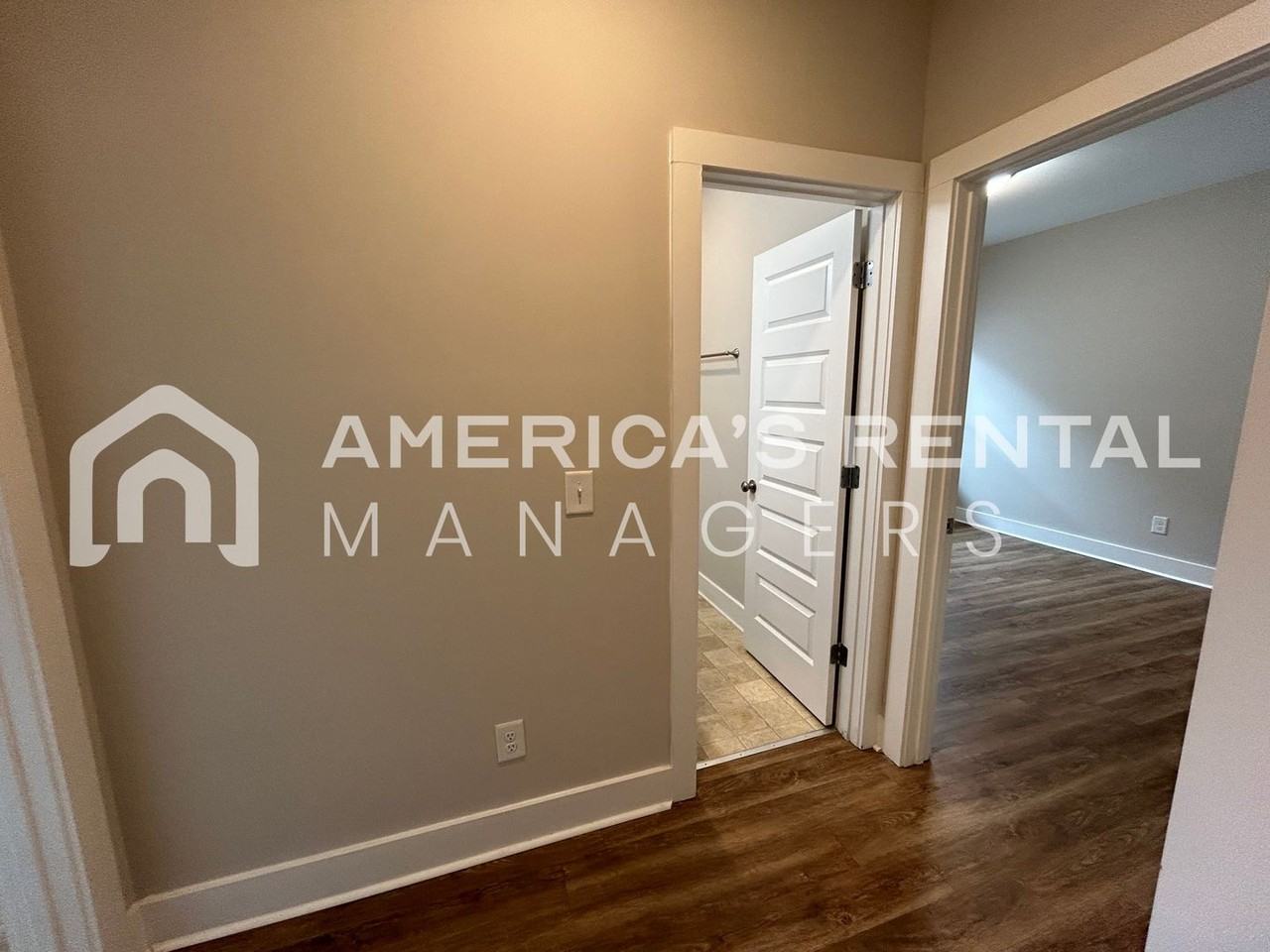 14682 Griffin St - Photo 3 of 36