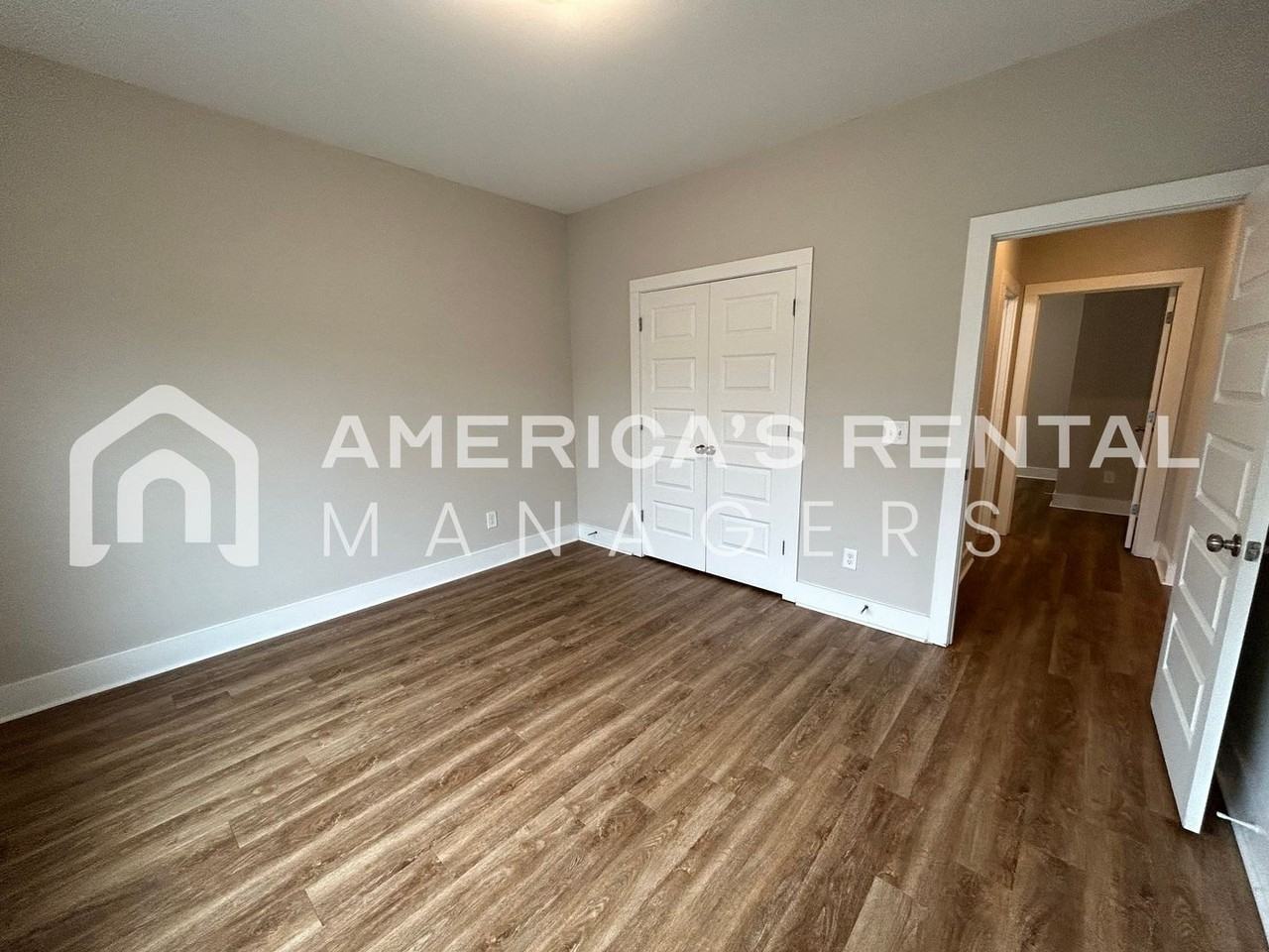 14682 Griffin St - Photo 5 of 36