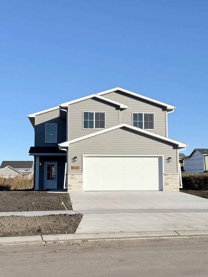 2532 37th Avenue South - Photo 2 of 22