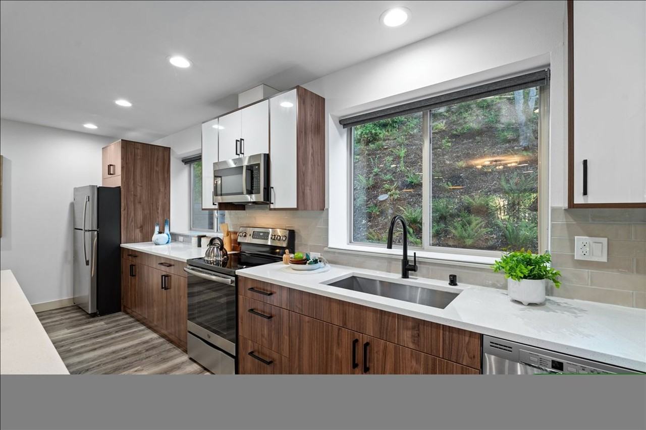 6737 25th Avenue Southwest - Photo 5 of 37