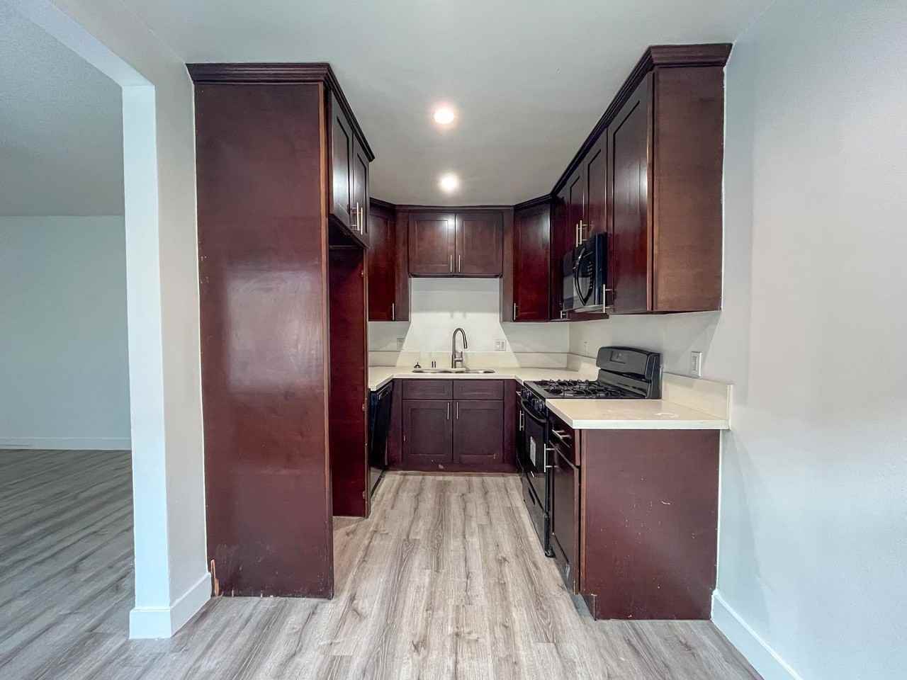 14715 Chadron Ave - Photo 5 of 47