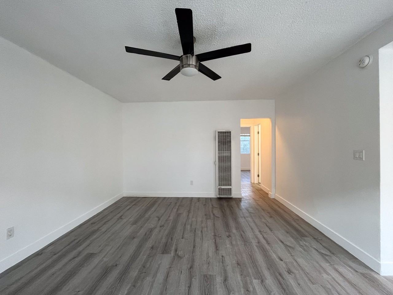 14715 Chadron Ave - Photo 7 of 47