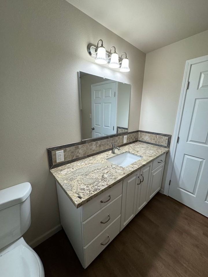 1426 G St - Photo 6 of 10