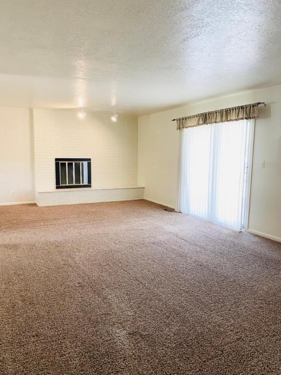 1920 Sabin Dr - Photo 6 of 32