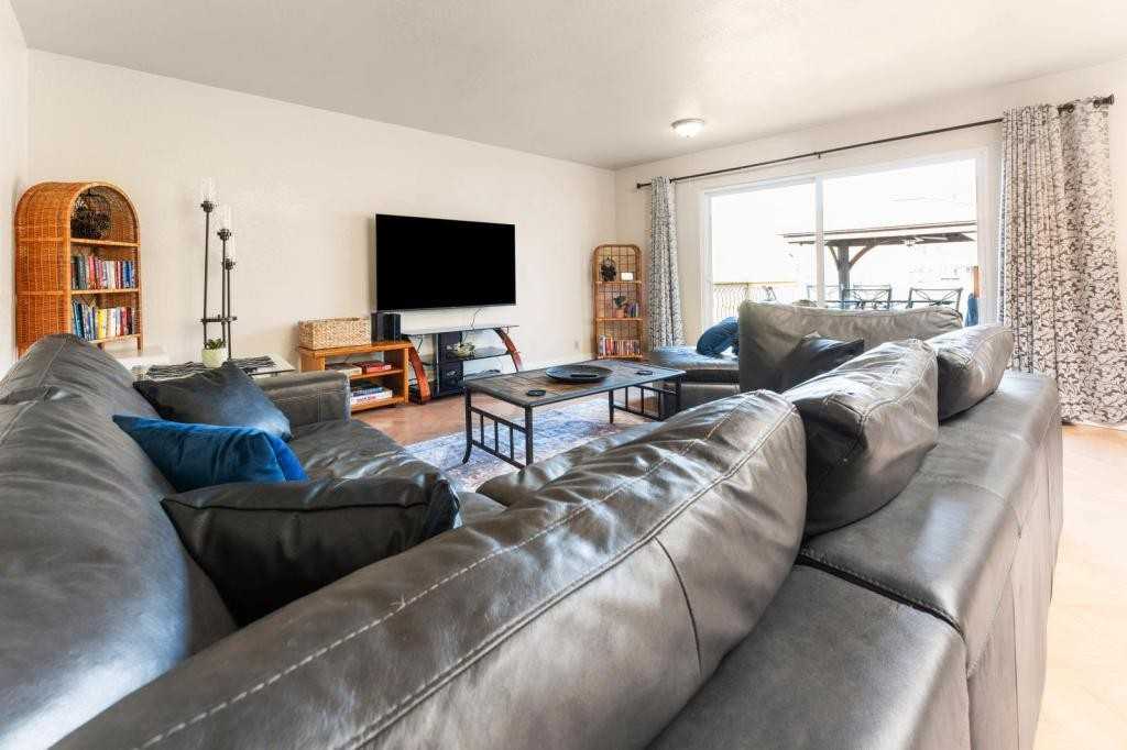 255 Foots Creek Rd - Photo 3 of 28