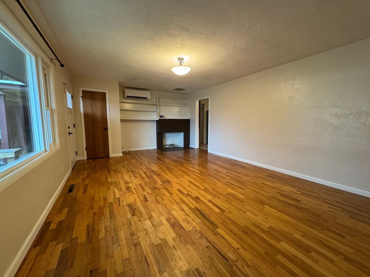 3460 Donald St - Photo 3 of 16