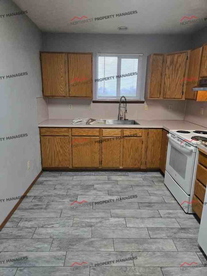 196 Newaukum Golf Dr - Photo 4 of 12