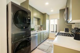 921 N Gardner St - Photo 1 of 1