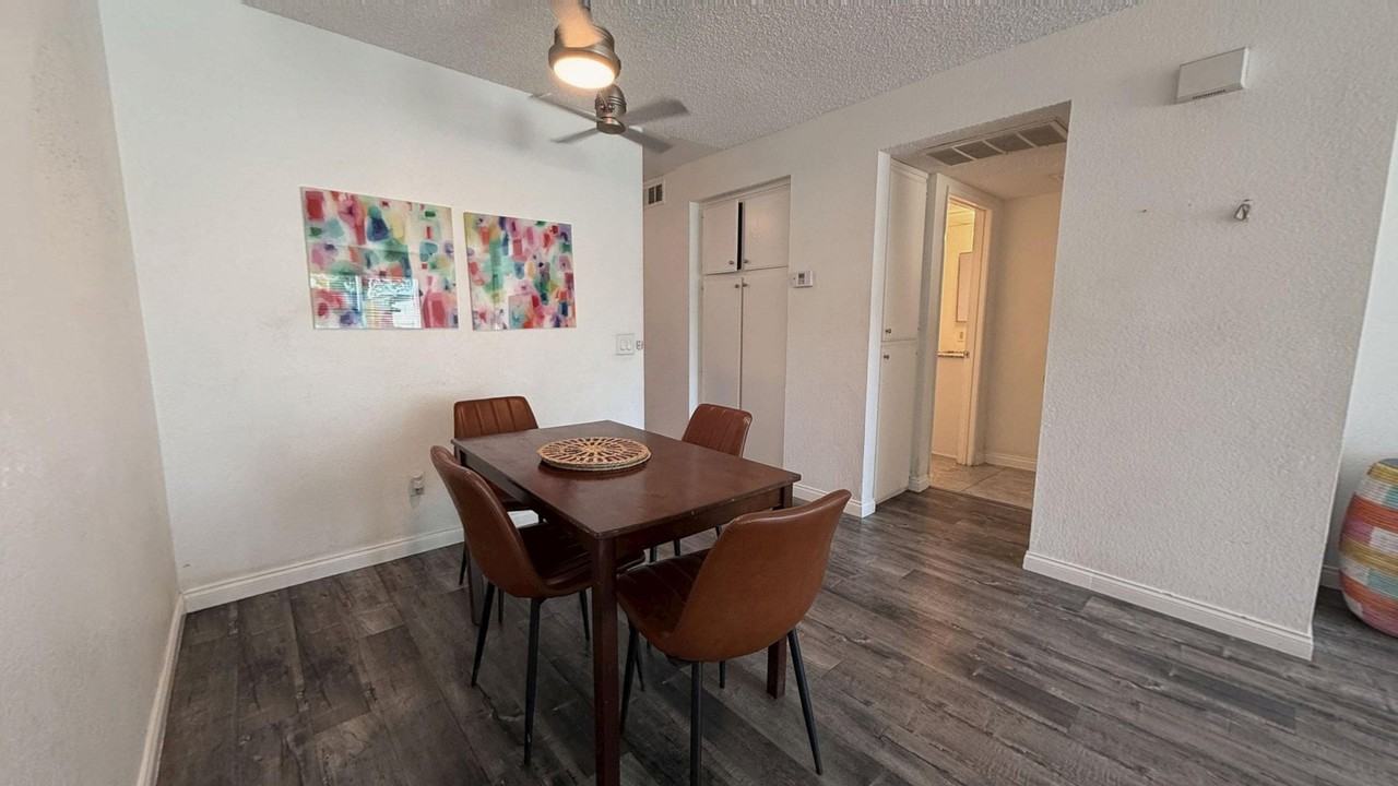 511 E Brockton Avenue - Photo 6 of 30