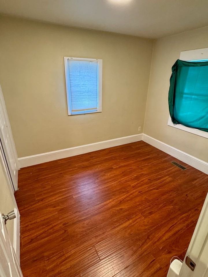 535 Ne 94th Ave - Photo 6 of 14