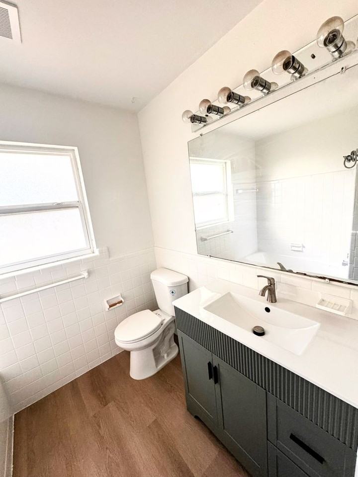 11382 80th Ave - Photo 6 of 10