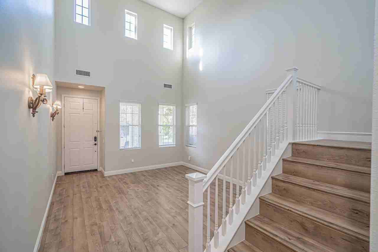 26852 Cottonwood Court - Photo 5 of 37