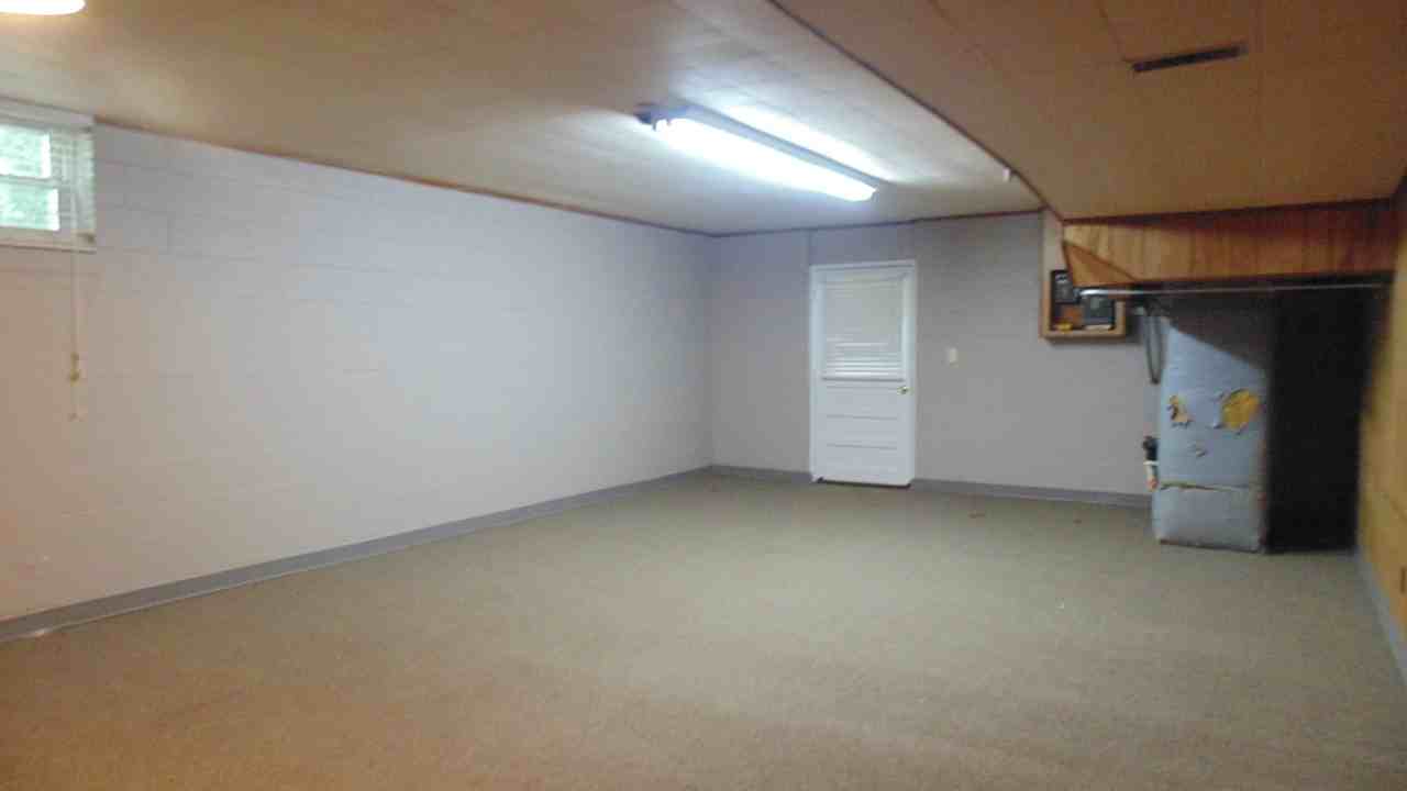 115 County Road - Photo 4 of 20