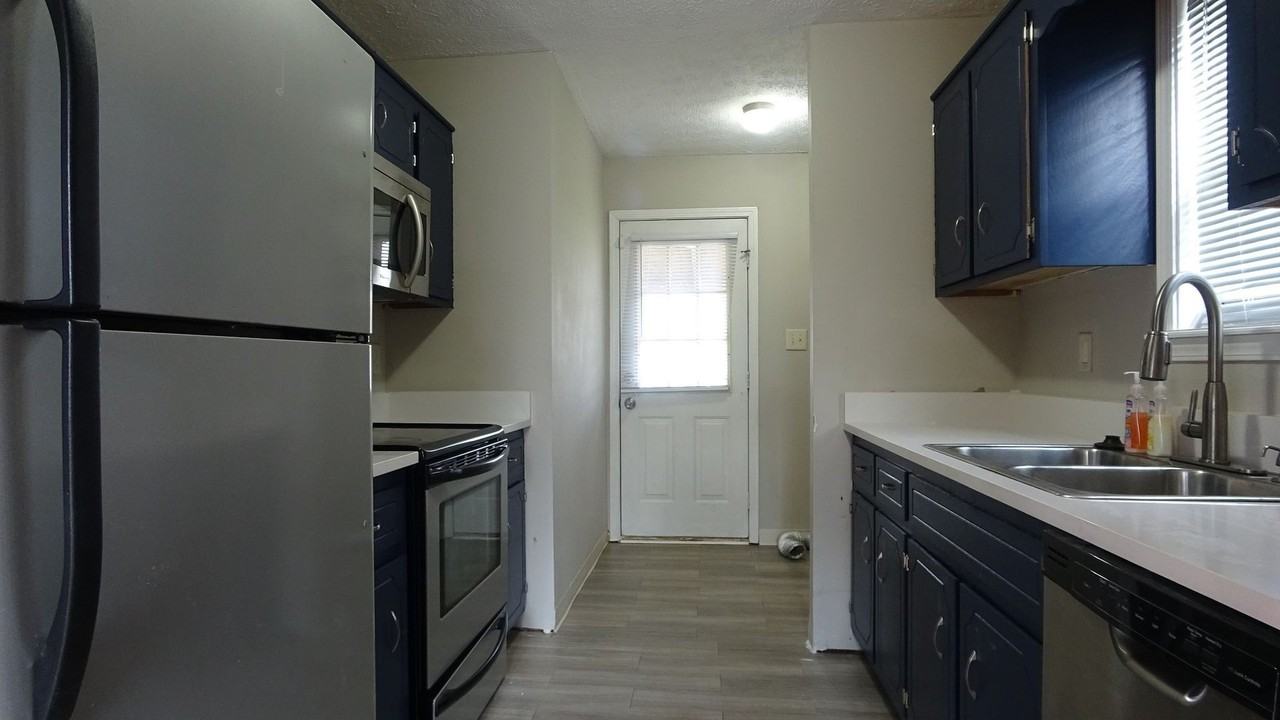 1062 Shadow Ridge Avenue - Photo 6 of 23