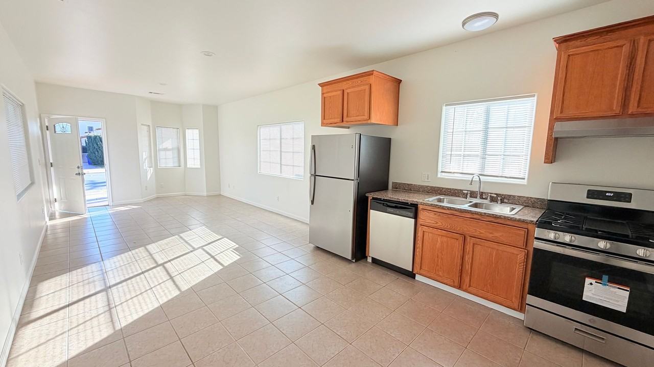 381 South 37th Street - Photo 3 of 14