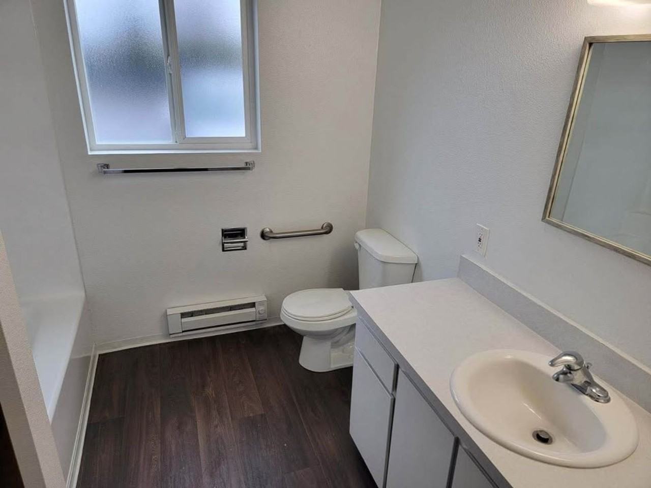 Pebble Bay Apartments - Photo 3 of 8