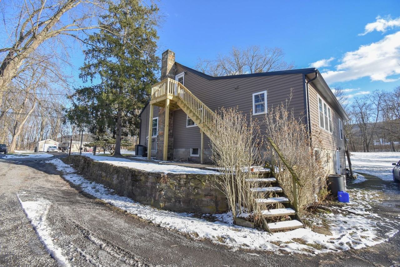 94 Rag Valley Rd - Photo 2 of 22