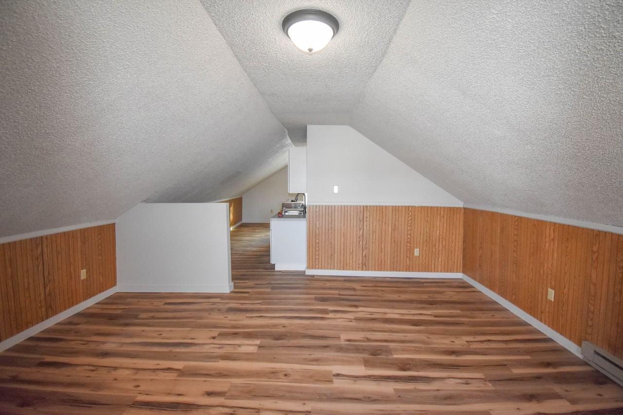 94 Rag Valley Rd - Photo 4 of 22