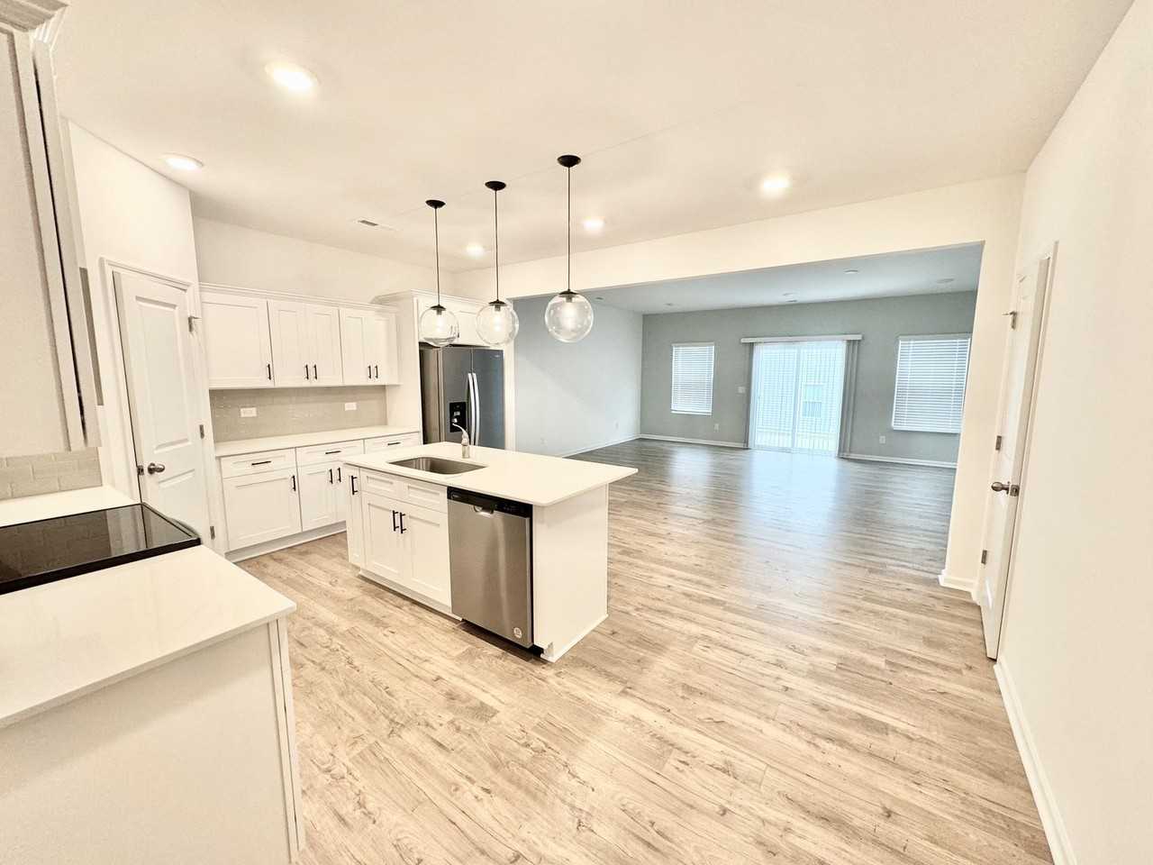 1300 Eagle Claw Drive - Photo 2 of 15