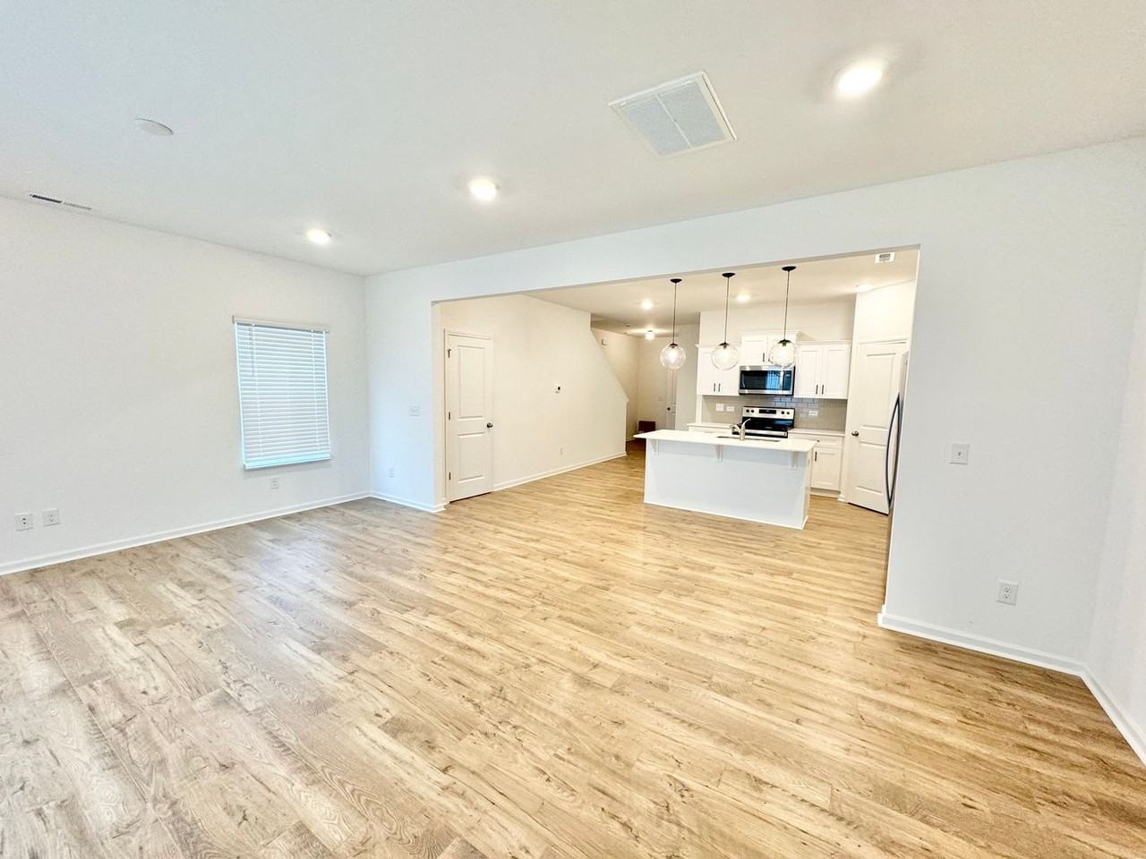 1300 Eagle Claw Drive - Photo 3 of 15