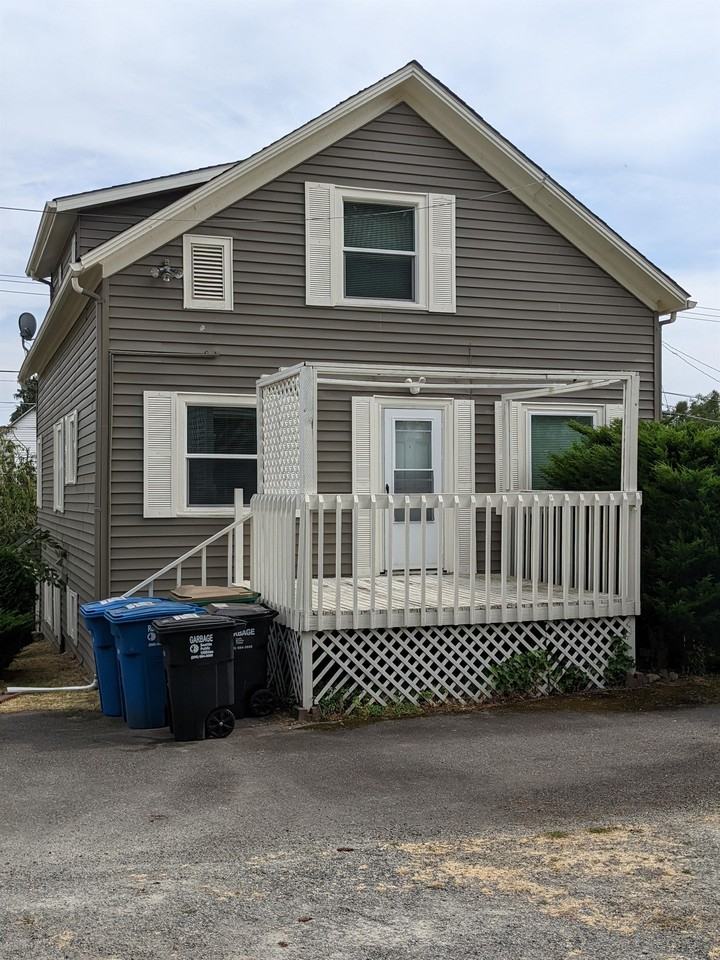 1631 21st Ave #B - Photo 5 of 17