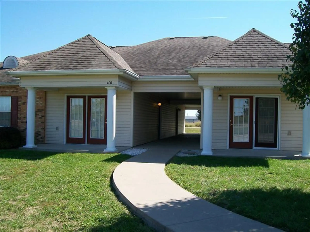 Century Estates Apartments - Photo 3 of 11