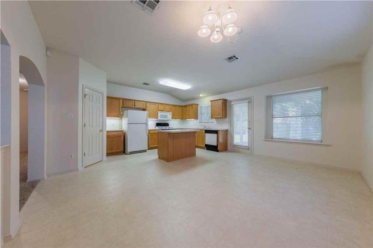 1106 Fossil Cove - Photo 6 of 25