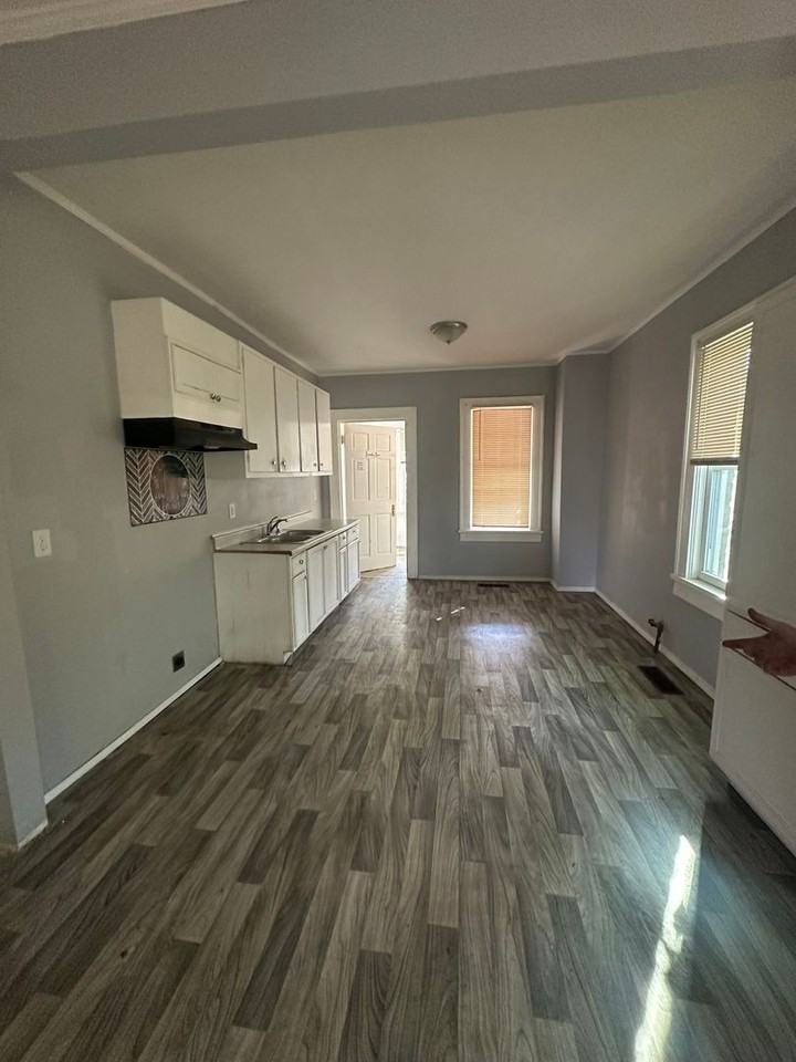 2794 Napier Ave - Photo 3 of 17