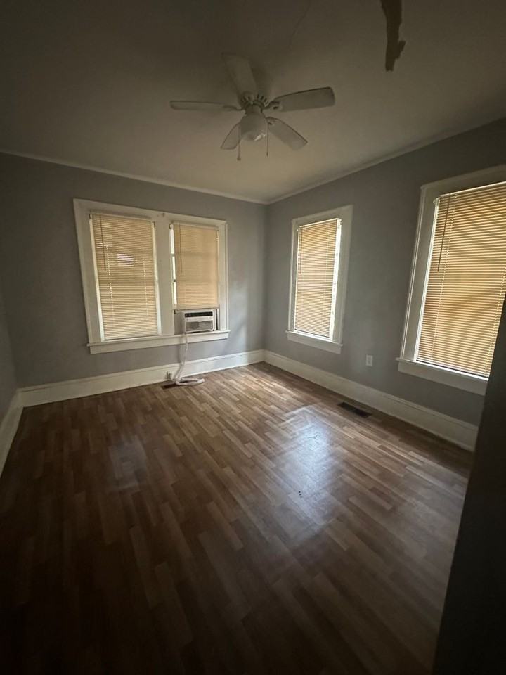 2794 Napier Ave - Photo 7 of 17