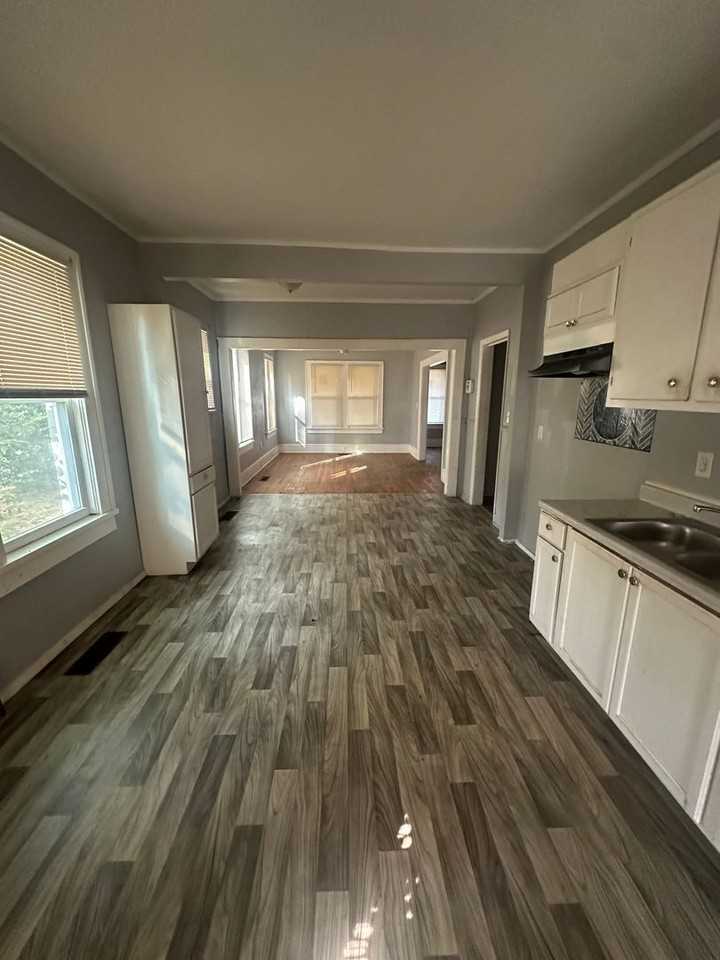 2794 Napier Ave - Photo 2 of 15