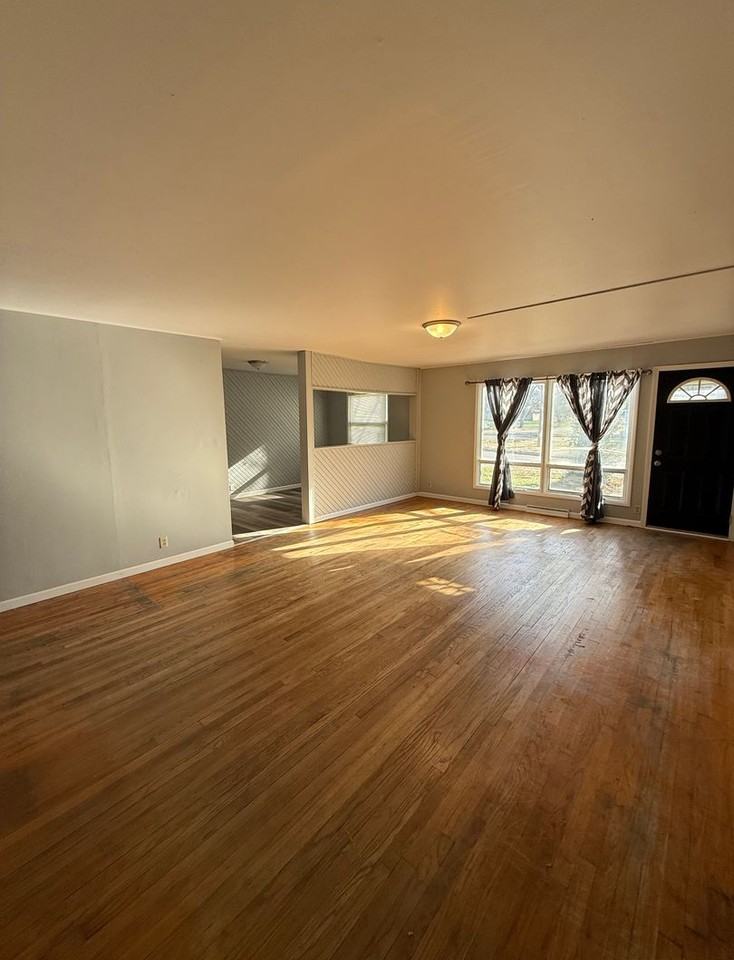 622 East Carpenter Street - Photo 2 of 29