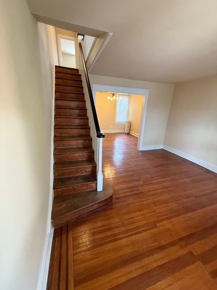 5720 Colgate St - Photo 4 of 16