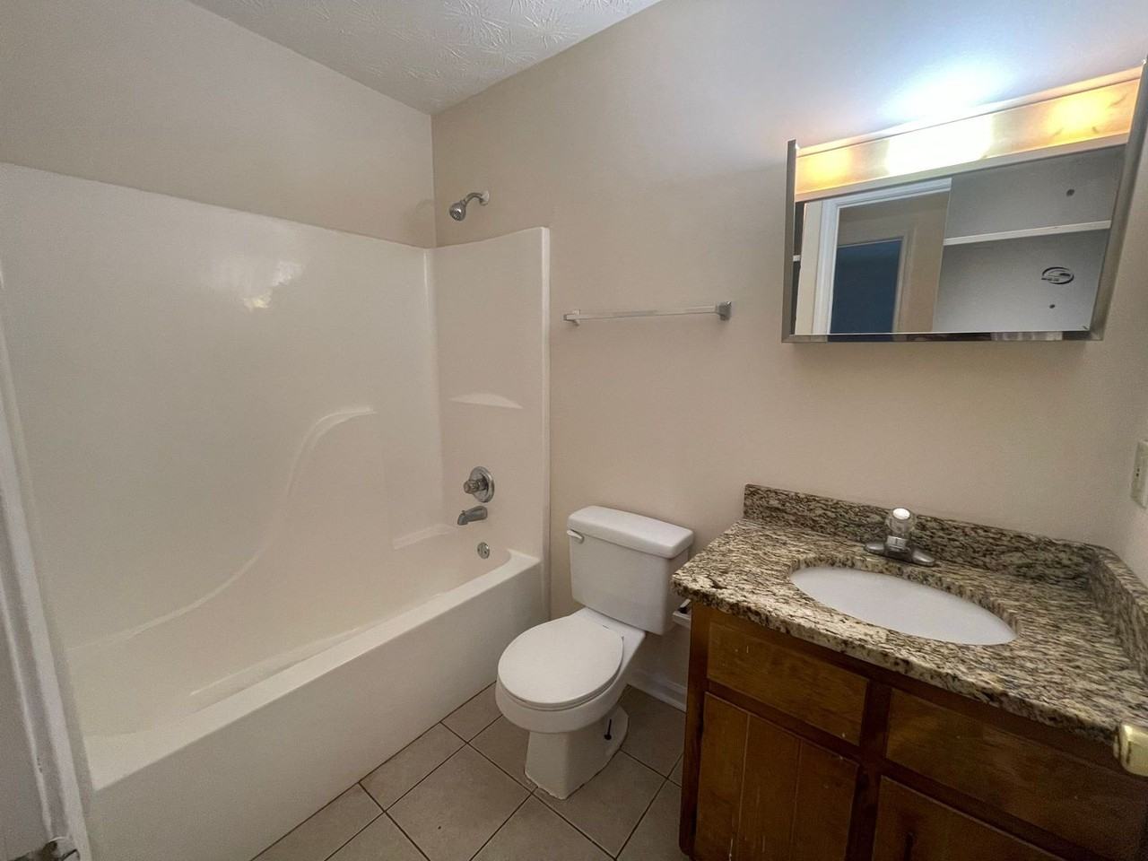 101 Hunters Run Rd - Photo 5 of 11